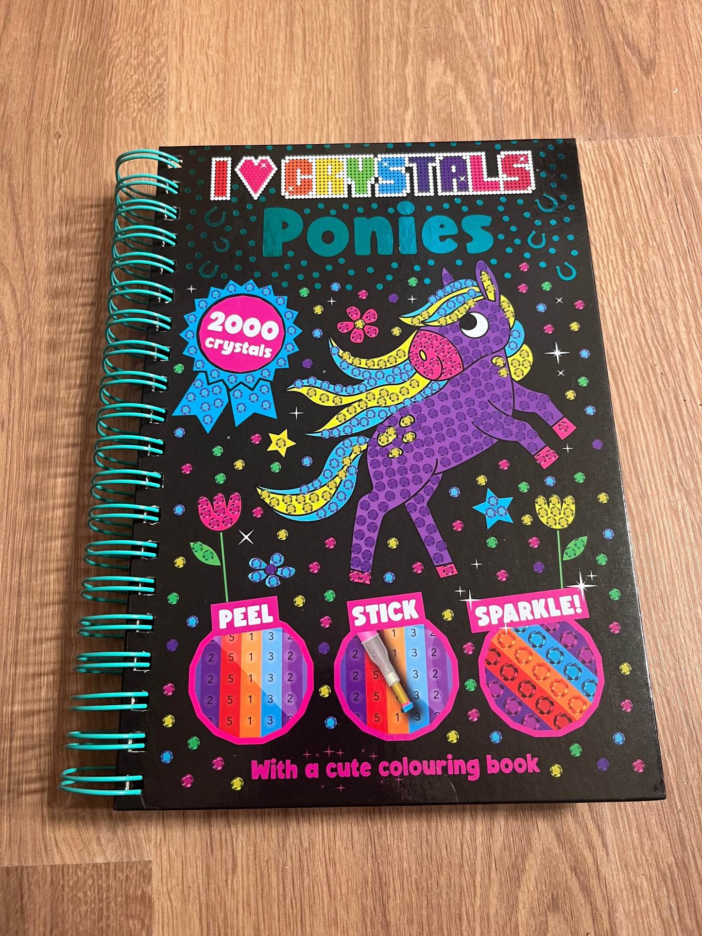 I love crystals - ponies